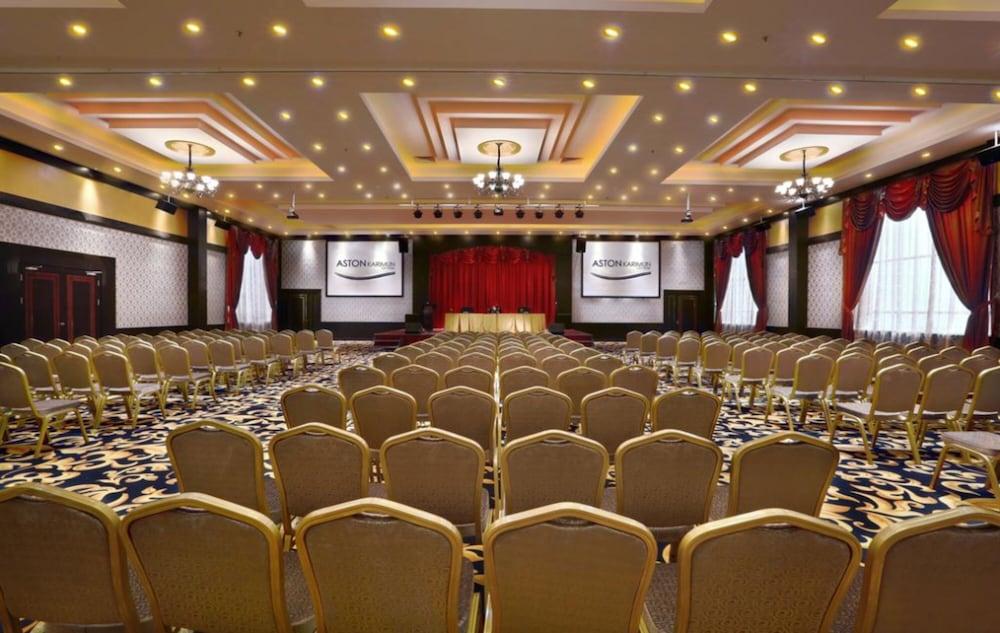 Aston Karimun City Hotel Tanjung Balai Karimun Exterior foto