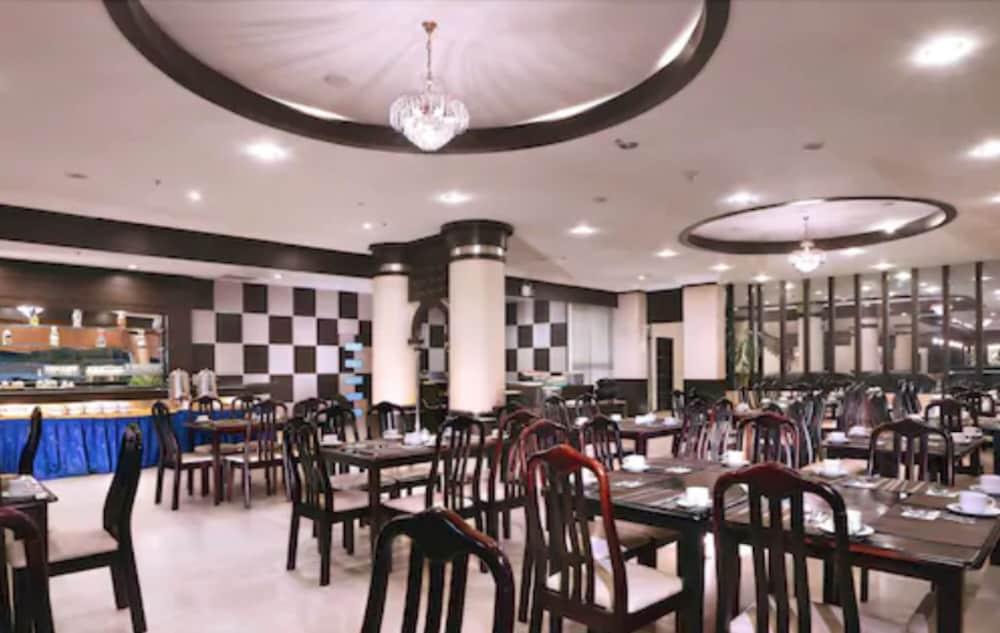 Aston Karimun City Hotel Tanjung Balai Karimun Exterior foto