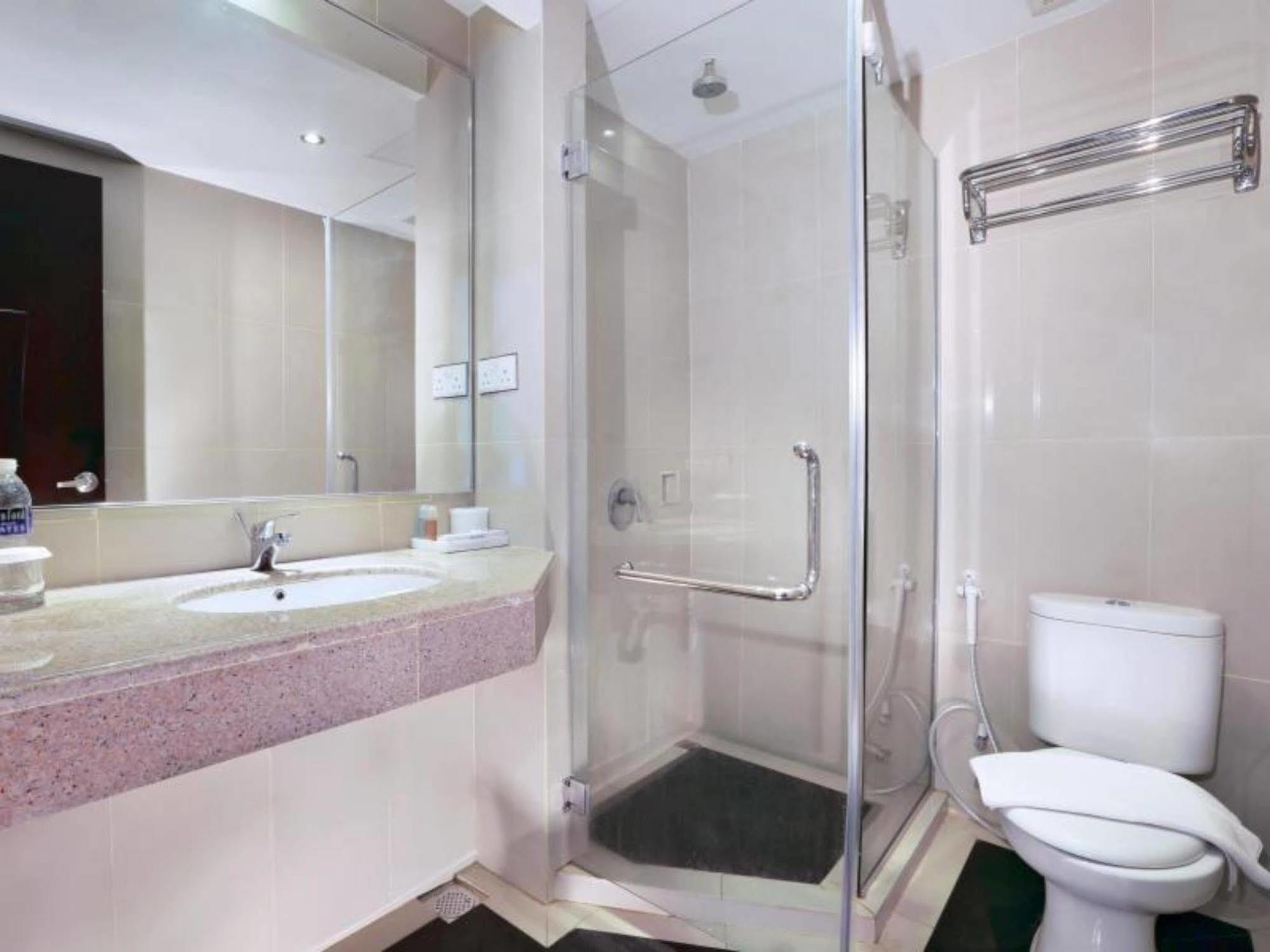Aston Karimun City Hotel Tanjung Balai Karimun Exterior foto